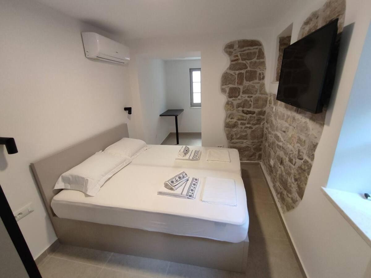 The Center Of Split, Renovated Stone House Apartman Kültér fotó